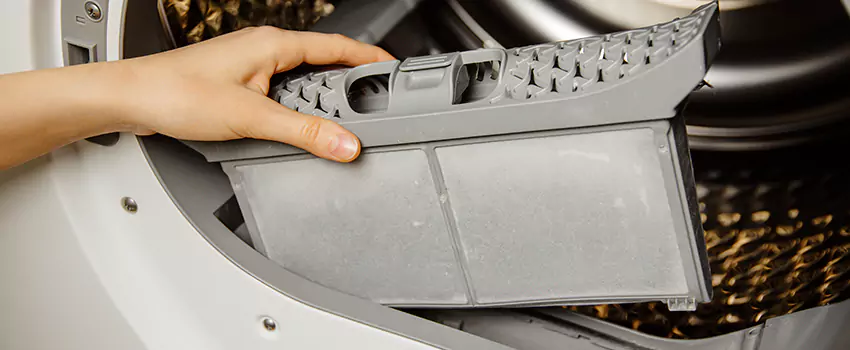 Signs Of A Clogged Dryer Lint Trap in La Marque, Texas